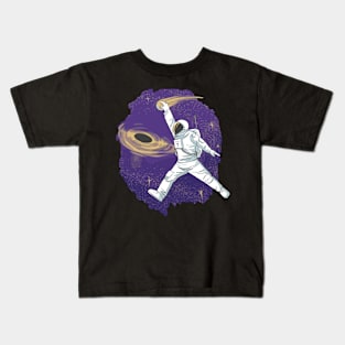 Astronaut playing basketball Kids T-Shirt